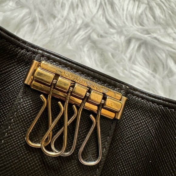 Louis Vuitton Green Monogram Canvas Keyholder Vintage EUC - Picture 13 of 16